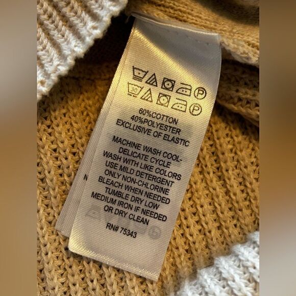 Tahari Tan Button Side Pullover Sweater Women’s XS EUC - Picture 12 of 12